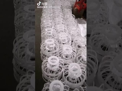 Büyük barakada tavuk ve ördek çiftliği için tam otomatik besleme makinesi vinç besleme hattı ekipmanı